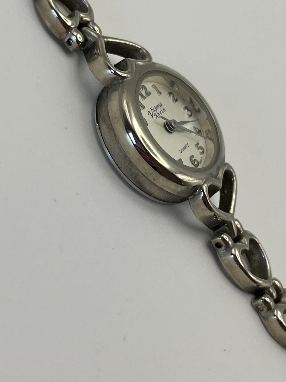 Victoria Rhein Silver Heart Link Quartz Watch — Silver & White